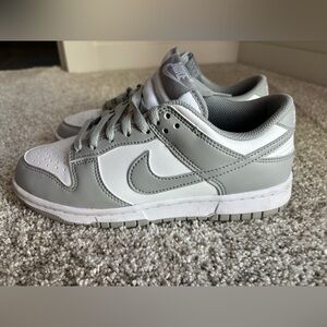 Nike low dunk White and Gray Athletic Shoes